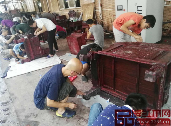 博大家具2016第一屆維修技師研究班培訓(xùn)現(xiàn)場 博大家具2016第一屆維修技師研究班培訓(xùn)現(xiàn)場