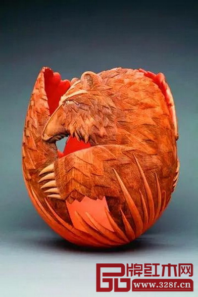 德國藝術(shù)家用鏈鋸創(chuàng)作出栩栩如生的動(dòng)物雕塑 德國藝術(shù)家用鏈鋸創(chuàng)作出栩栩如生的動(dòng)物雕塑