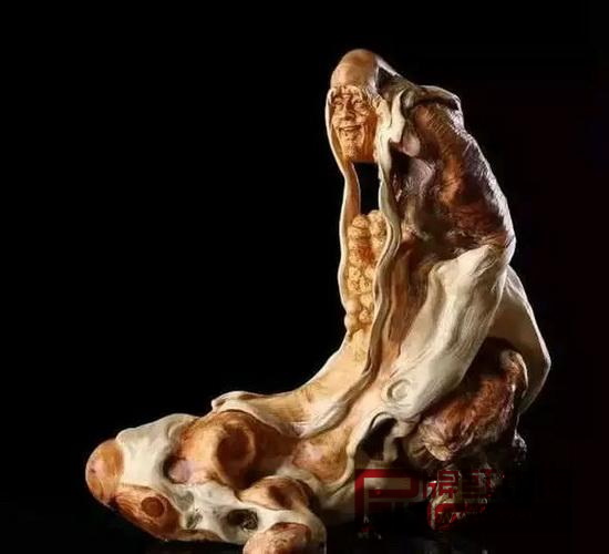 精美的崖柏工藝品 