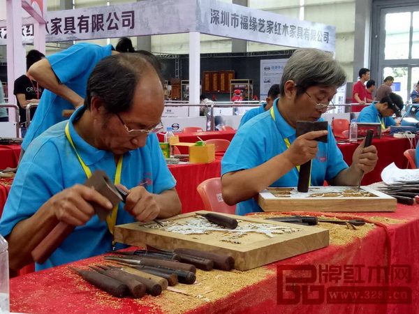 本次比賽由各參賽單位自主設(shè)計藍(lán)圖,更加體現(xiàn)創(chuàng)新性 本次比賽由各參賽單位自主設(shè)計藍(lán)圖,更加體現(xiàn)創(chuàng)新性