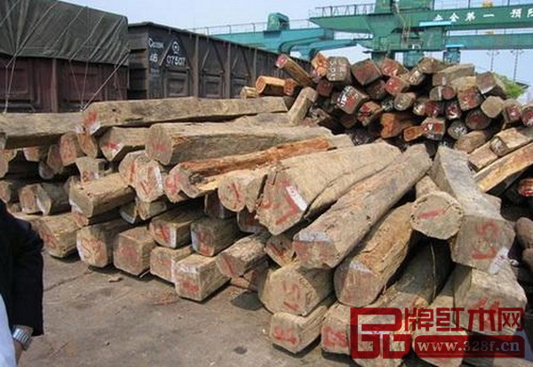 巴里黃檀(花枝) 巴里黃檀(花枝)