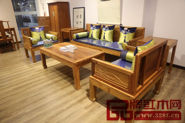 南枝紅紅木明韻系列新品受到廣大紅木愛(ài)好者的歡迎 南枝紅紅木明韻系列新品受到廣大紅木愛(ài)好者的歡迎