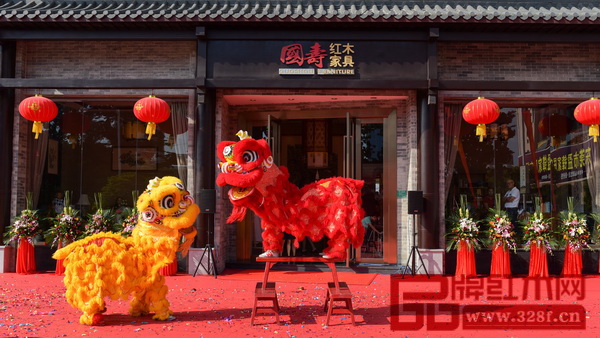 精彩的醒獅表演將現(xiàn)場氣氛推向高潮