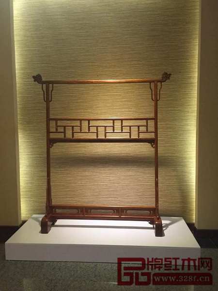 牛曉霆明式家具作品展展出的明代家具