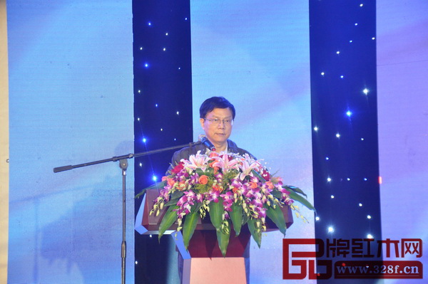 浙江省家具行業(yè)協(xié)會(huì)會(huì)長(zhǎng)蔣鴻源講話(huà) 浙江省家具行業(yè)協(xié)會(huì)會(huì)長(zhǎng)蔣鴻源講話(huà)