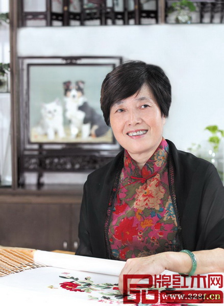 中國工藝美術(shù)大師、國家非物質(zhì)文化遺產(chǎn)傳承人陳水琴