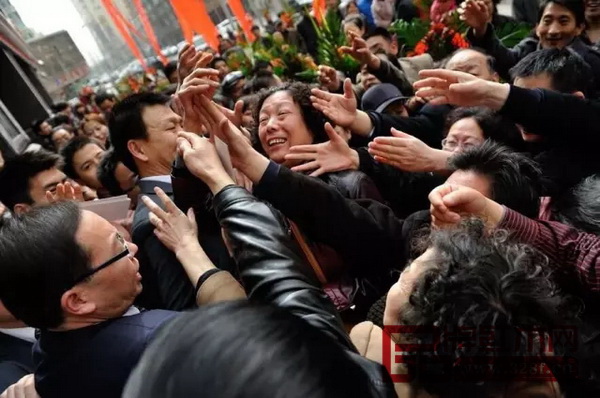 總裁簽授,紅木19999元起 總裁簽授,紅木19999元起