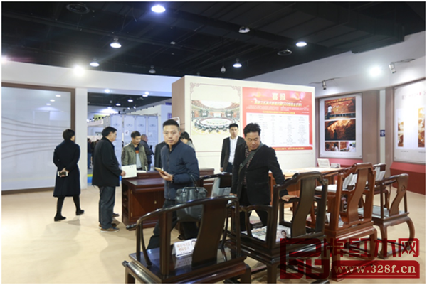 “最憶木雕情”G20元素主題展受到廣泛關(guān)注 “最憶木雕情”G20元素主題展受到廣泛關(guān)注