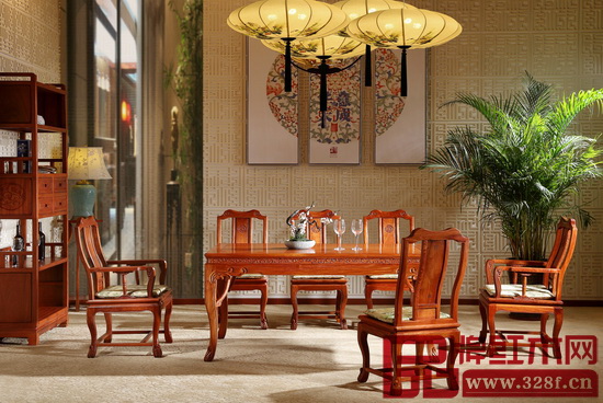志成紅木——《嶺南風(fēng)華系列餐臺椅》