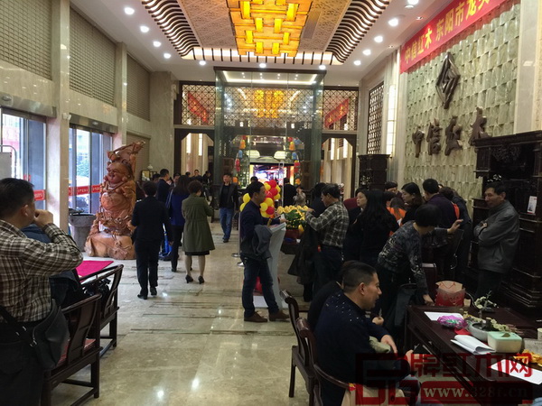 中信紅木首屆工廠直購節(jié)火爆現(xiàn)場