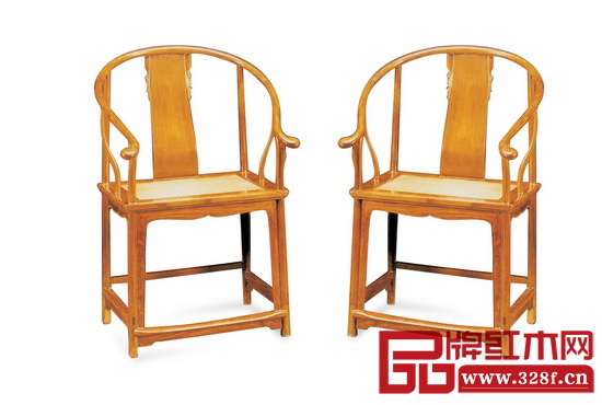 圖2＿明末清初 黃花梨聯(lián)幫棍圈椅，長(zhǎng)61厘米，高101.5厘米