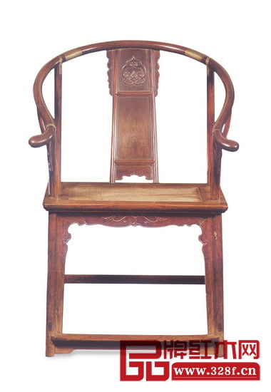 清早期 黃花梨三攢背板圈椅（北京翰海拍賣公司，2004年）長(zhǎng)61.5厘米，寬47.7 厘米，高103 厘米