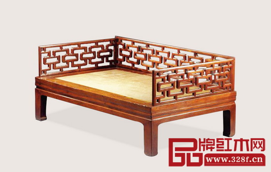 2006年紐約蘇富比拍賣的《黃花梨曲尺羅漢床》 2006年紐約蘇富比拍賣的《黃花梨曲尺羅漢床》