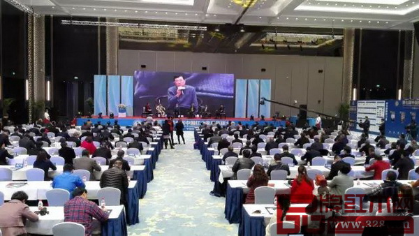 第七屆中國(guó)紅木家具品牌大會(huì)現(xiàn)場(chǎng) 