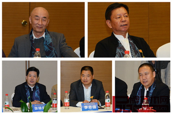 全聯(lián)藝術(shù)紅木家具專委會主席團(tuán)部分成員就專委會發(fā)展提出建議 全聯(lián)藝術(shù)紅木家具專委會主席團(tuán)部分成員就專委會發(fā)展提出建議