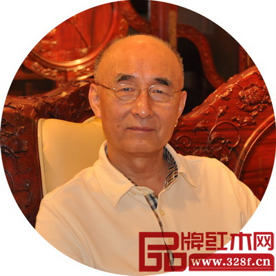 中國傳統(tǒng)工藝大師、泰和園董事長邵湘文