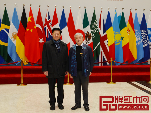 部分政府領(lǐng)導、行業(yè)協(xié)會領(lǐng)導、產(chǎn)區(qū)領(lǐng)導、權(quán)威專家、行業(yè)精英于G20峰會舉辦地——杭州國際博覽中心留影 