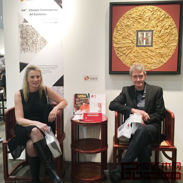 《國(guó)壽椅》吸引了眾多好萊塢明星前來(lái)合影留念