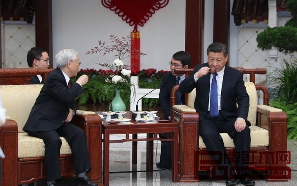 習(xí)近平同越共總書記阮富仲一同品茶 習(xí)近平同越共總書記阮富仲一同品茶