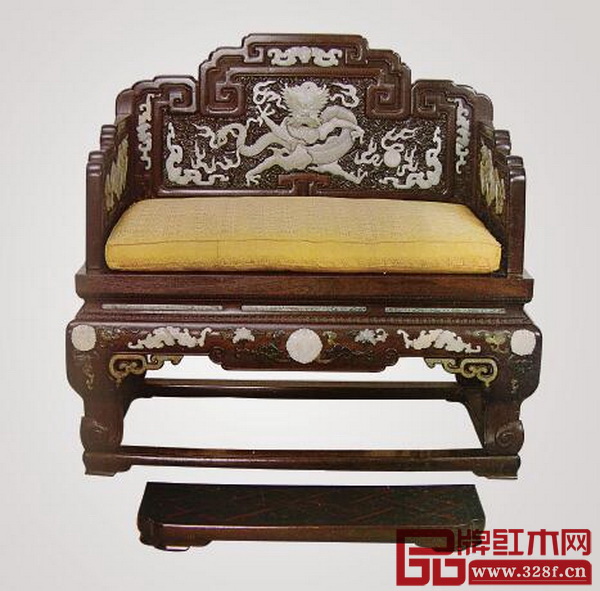 紫檀嵌玉寶座 