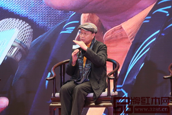 全聯(lián)藝術(shù)紅木家具專委會專家顧問、教育部《家具設(shè)計與制造》專業(yè)帶頭人、國務(wù)院特殊津貼專家 彭亮 全聯(lián)藝術(shù)紅木家具專委會專家顧問、教育部《家具設(shè)計與制造》專業(yè)帶頭人、國務(wù)院特殊津貼專家 彭亮