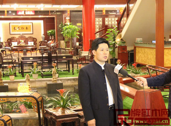東成紅木董事長張錫復(fù)接受中央電視臺財經(jīng)頻道采訪 東成紅木董事長張錫復(fù)接受中央電視臺財經(jīng)頻道采訪