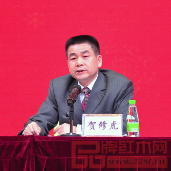 中山市大涌鎮(zhèn)黨委副書(shū)記、鎮(zhèn)長(zhǎng)賀修虎