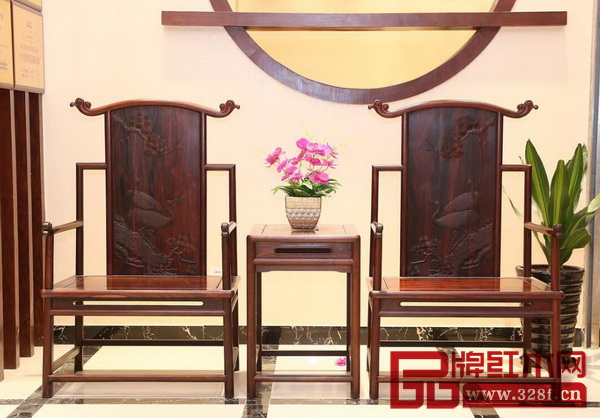 偉明軒紅木參評(píng)作品《微凹黃檀·會(huì)客椅》 偉明軒紅木參評(píng)作品《微凹黃檀·會(huì)客椅》