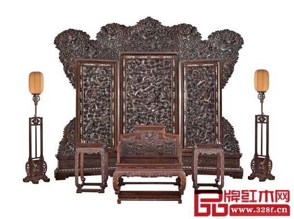 《紅酸枝·【中華魂】鑲象牙龍紋座屏》是何氏家具仿古家具經(jīng)典力作 《紅酸枝·【中華魂】鑲象牙龍紋座屏》是何氏家具仿古家具經(jīng)典力作