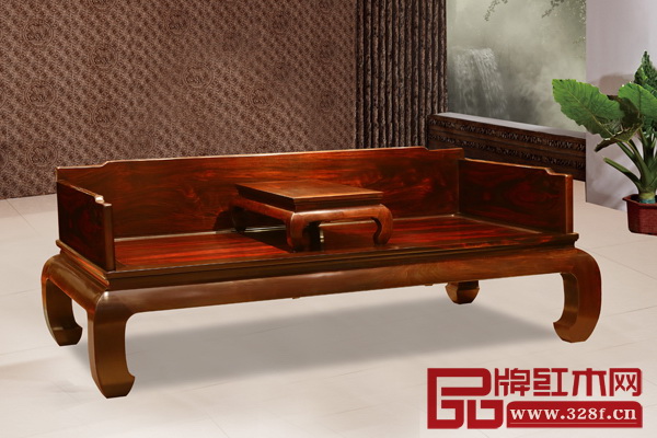 富寶軒《大紅酸枝·三圍獨(dú)板羅漢床》 富寶軒《大紅酸枝·三圍獨(dú)板羅漢床》