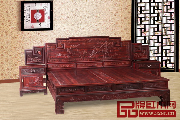 唐明居《小葉紫檀·步步高大床》獲得“2017匠心最美·明清古典家具金獎(jiǎng)”