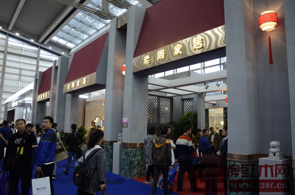 上海老周家居攜傳統(tǒng)中式和新中式亮相深圳家具展 上海老周家居攜傳統(tǒng)中式和新中式亮相深圳家具展