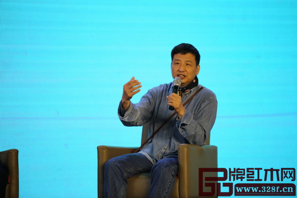 著名設(shè)計(jì)師崔華峰