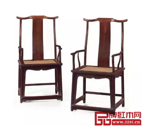 明末/清 十八世紀 紫檀四出頭官帽椅成對