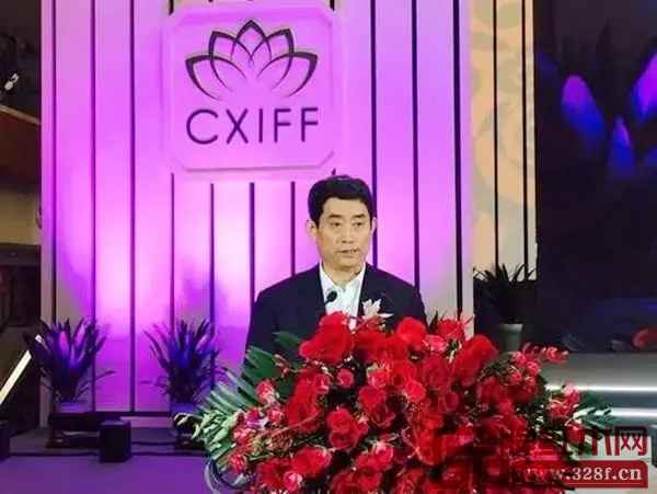 中國(guó)家具協(xié)會(huì)理事長(zhǎng)朱長(zhǎng)嶺致辭 中國(guó)家具協(xié)會(huì)理事長(zhǎng)朱長(zhǎng)嶺致辭