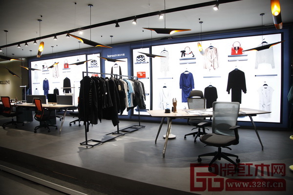 服裝設(shè)計(jì)引領(lǐng)時(shí)尚潮流 服裝設(shè)計(jì)引領(lǐng)時(shí)尚潮流