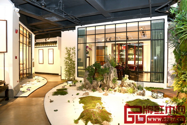 泰和園當(dāng)代中式生活藝術(shù)鑒賞中心一角 泰和園當(dāng)代中式生活藝術(shù)鑒賞中心一角