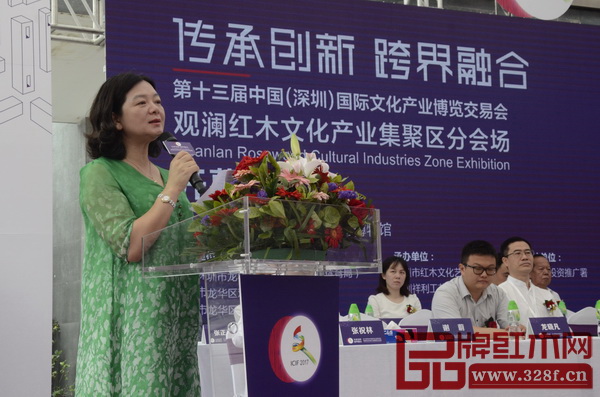 龍華區(qū)觀瀾辦事處黨工委委員謝蔚 龍華區(qū)觀瀾辦事處黨工委委員謝蔚