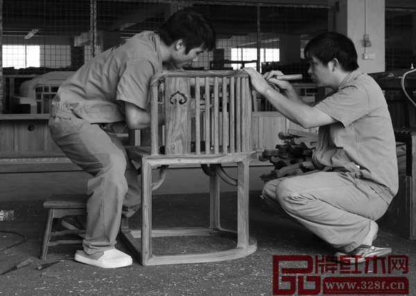 手工雕刻,精益求精 手工雕刻,精益求精