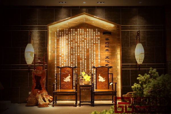 華行紅木秉承中山永華三十年始終如一的“專注”精神,致力打造具有深厚文化內(nèi)涵的家具 華行紅木秉承中山永華三十年始終如一的“專注”精神,致力打造具有深厚文化內(nèi)涵的家具