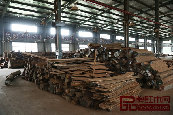 魯班木藝原料充足，分類極細(xì)，掌舵者李愛金更是十分注重產(chǎn)品選料