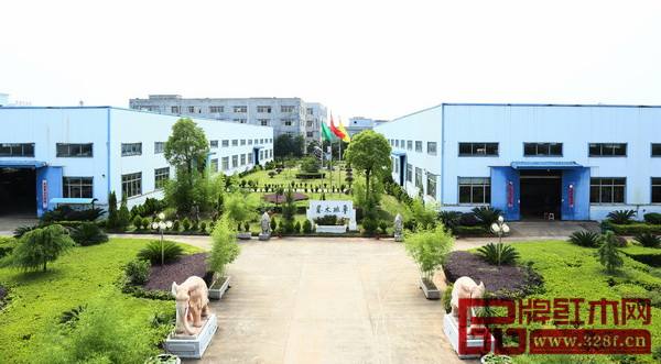 魯班木藝花園式江西工廠，風(fēng)景宜人