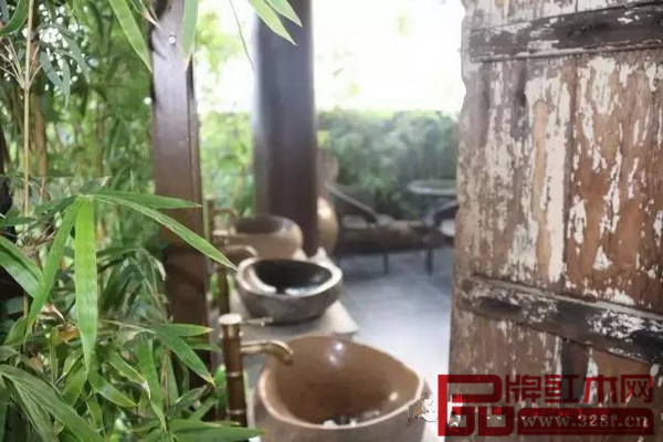 紅博城充分考慮廁所與整體建筑環(huán)境的相輔問(wèn)題,因地制宜,別具一格,找到了環(huán)保、智慧、人文、休閑的最佳組合方式 紅博城充分考慮廁所與整體建筑環(huán)境的相輔問(wèn)題,因地制宜,別具一格,找到了環(huán)保、智慧、人文、休閑的最佳組合方式