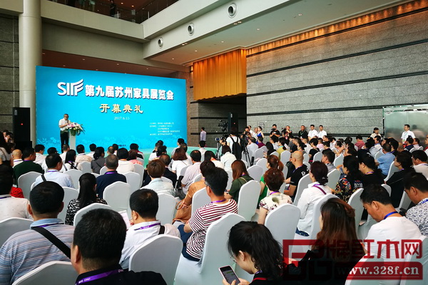 第九屆蘇州家具展在蘇州國際博覽中心拉開帷幕 第九屆蘇州家具展在蘇州國際博覽中心拉開帷幕