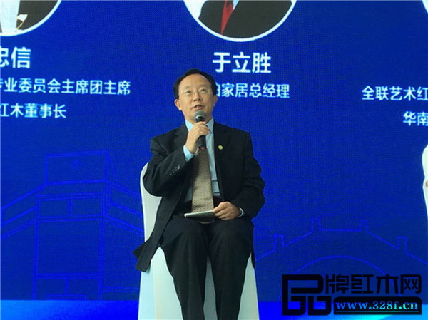 華南農(nóng)業(yè)大學(xué)博士生導(dǎo)師李凱夫說,紅木家具行業(yè)應(yīng)跳出“巧婦無米之炊”之尷尬局面,尋求可持續(xù)發(fā)展新路 華南農(nóng)業(yè)大學(xué)博士生導(dǎo)師李凱夫說,紅木家具行業(yè)應(yīng)跳出“巧婦無米之炊”之尷尬局面,尋求可持續(xù)發(fā)展新路