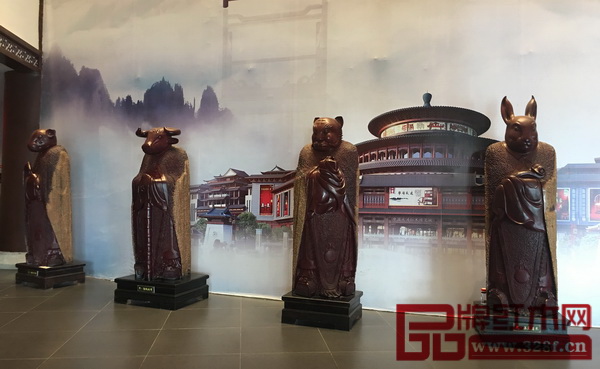 紅博城大廳的“十二生肖”雕塑 紅博城大廳的“十二生肖”雕塑