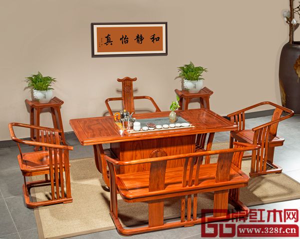 “2017匠心最美·新中式紅木家具金獎”獲獎作品——水雨軒《鳳軒茶臺》 “2017匠心最美·新中式紅木家具金獎”獲獎作品——水雨軒《鳳軒茶臺》