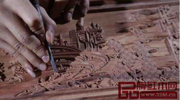 紅木家具技藝傳承了中華五千多年的文明，日前深圳觀瀾紅木技藝成功申報非遺