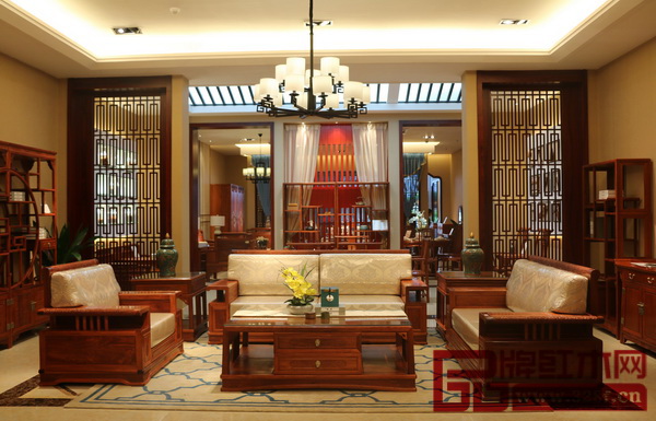 東成紅木——《香茗沙發(fā)》