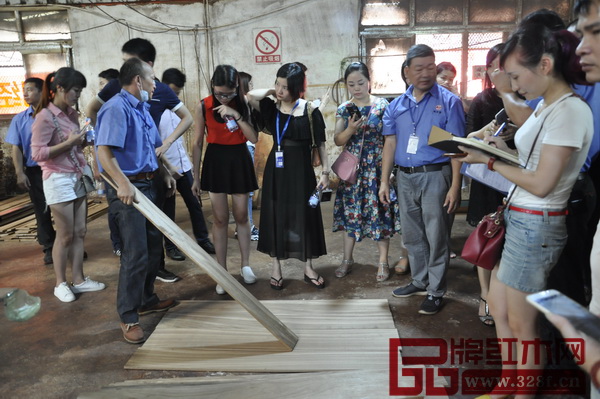 經(jīng)銷商們深入了解木材拼板的方法 經(jīng)銷商們深入了解木材拼板的方法